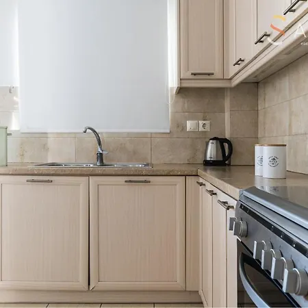 Apartment Elise Airport By Airstay